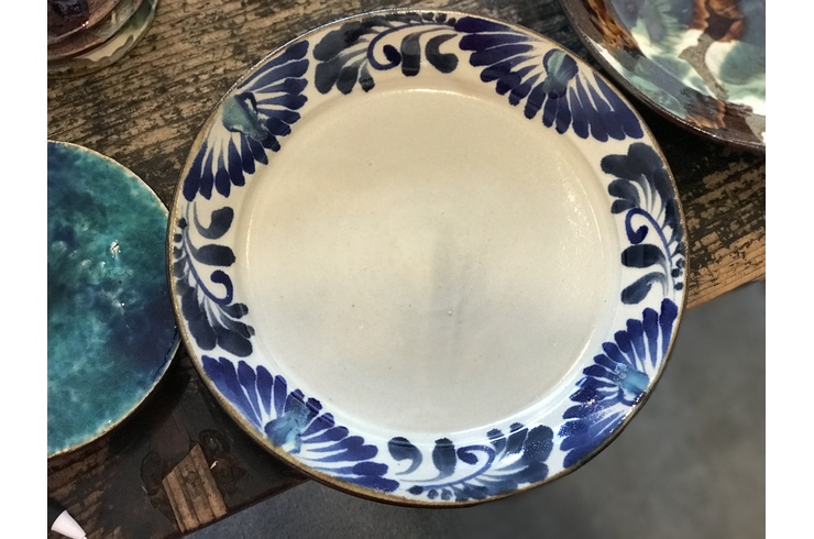 やちむんの大皿。東京世田谷区豪徳寺うつわのわ田 | 大皿 | 商品